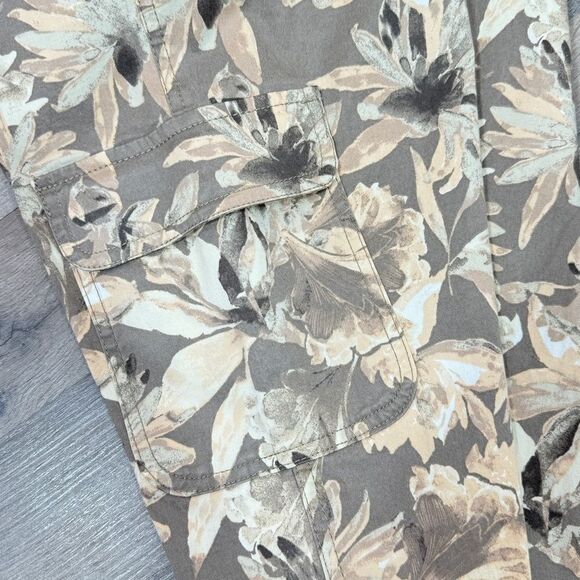 Chicos Tropical Print Crop Cargo Pants Tan Yellow XS 2 Cotton Twill Pull On - Picture 6 of 13